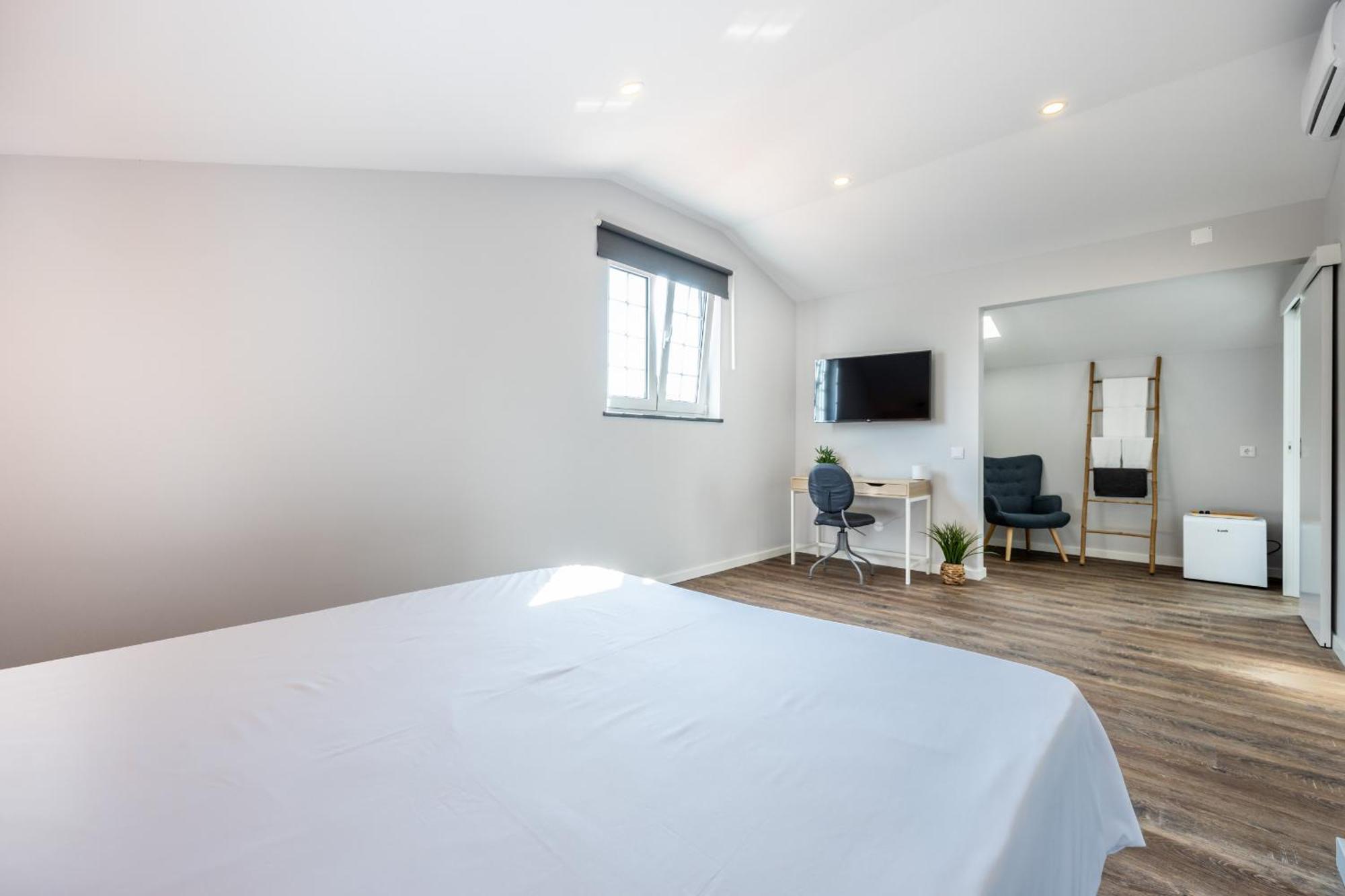Angra Charming Suites By Seewest Angra do Heroísmo Eksteriør bilde
